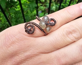 Labradorite Adjustable Oxidized Copper Ring, Adjustable Labradorite Stone Ring, Oxidized Copper Adjustable Crystal Ring