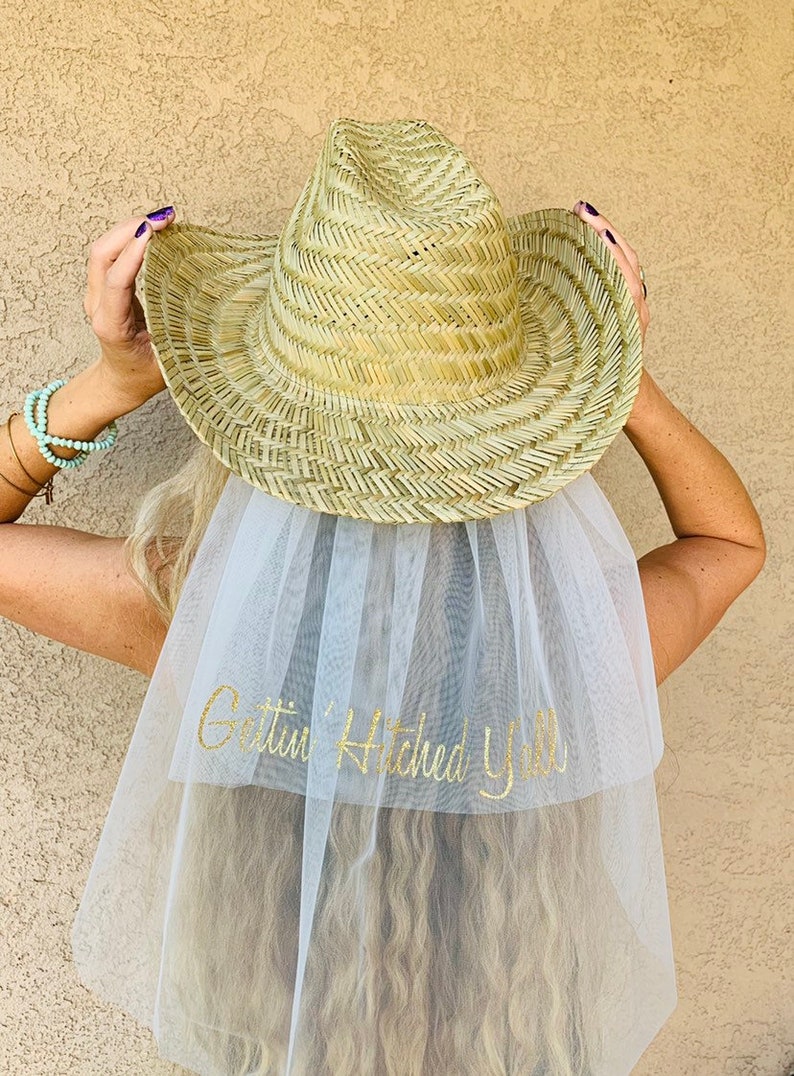 Gettin' Hitched Y'all Veil Country Bride Cowgirl hat Veil Wedding Veil Cowboy Hat Veil Party Veil Bride Veil Bachelorette image 1