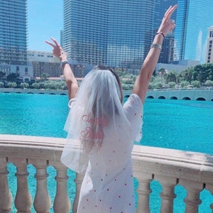 Sin City Bride Party Veil / Vegas Bachelorette / Las Vegas Bride / Wedding Veil  / Bride to Be / Bridal Shower gift / Miss to Mrs. / Engaged