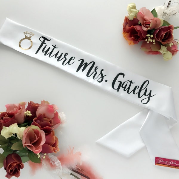 Custom Future Mrs Sassy Sash / Boho Bride sash / Bachelorette sash / Bride to Be sash / Hen Night sash / Bachelorette sash / Bride Gift