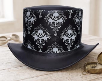 Handgemaakte zwarte leren hoge hoed | Gotische Halloween-schedelprint Steampunk Mad Hatter-pet | Op maat gemaakte Victoriaanse cosplay-hoofddeksel