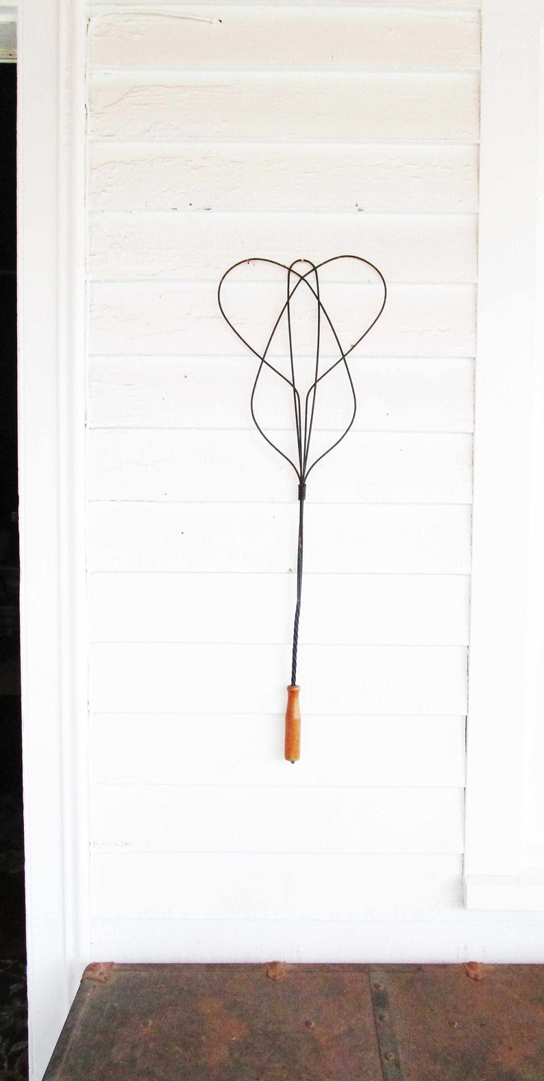 Metal Twisted Wire With Wood Handle Collectible Rug Whip Rustic Rug WhipBeater Double Loop Whip Vintage Kitchen Tools 1900s