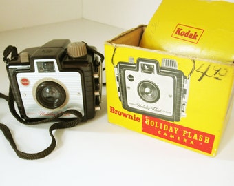 A Super Fun Kodak 'Brownie' Holiday Flash Camera - Pristine Condition Inside Its Box - Bonus - Film Inside - Oh My
