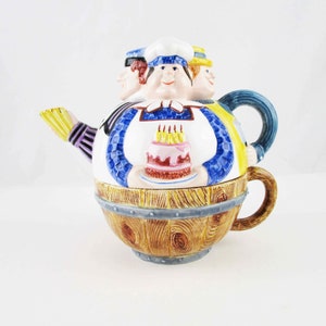 The Butcher, The Baker, The Candlestick Maker -  Cup/Teapot Combination - Teapot -  Knob Lid on Pot - Steeping - 2 Cup Teapot - Collectible