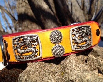 Collare per cani in pelle da 1 1/2" rosso e arancione con hardware svizzero e draghi