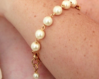 Pearl Beaded Bracelet Gold Multi Chain Bracelet Dainty Charm Bracelet Minimalist Jewelry for Bride Mother of Pearl Bracelet Wedding Gift KAI