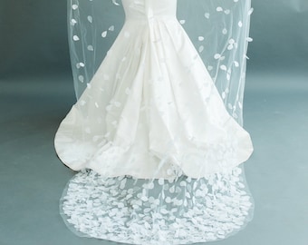 Blumen-Blatt-Schleier Kathedrale Hochzeit Schleier 3D Blumen Brautschleier Kaskaden Rose Langer Schleier Verstreute Wildblumen verschönerte Perle Schleier, PETAL