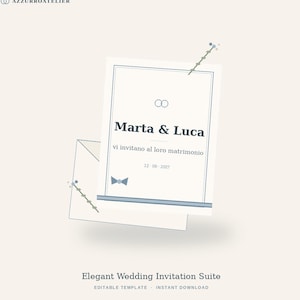 Può includere: Un invito di nozze bianco con busta che riporta il testo Marta & Luca vi invitano al loro matrimonio 12-06-2027. Il design include un'icona a forma di papillon blu, due anelli intrecciati e sottili bordi blu con piccoli dettagli floreali.