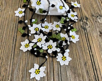 Crochet Daisy Necklace, Beaded Chamomile Lariat, Turkish Oya Jewelry