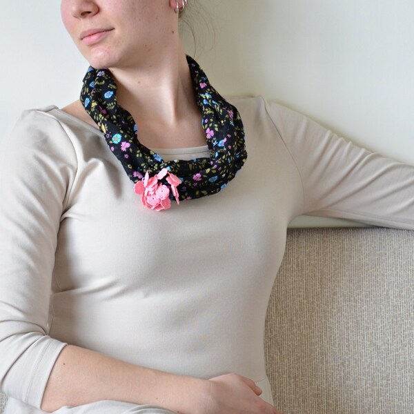 Infinity bufanda, bufanda de algodón florales, Crochet flecos bufanda, bufanda de flores lazo, Boho algodón Foulard, bufanda de las mujeres, ReddApple