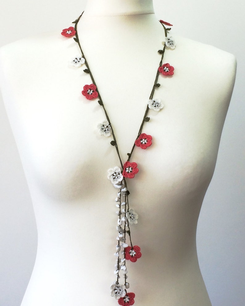 Boho Floral Crochet Necklace, Beaded Lariat Jewelry, Bohemian Flower Necklace image 2