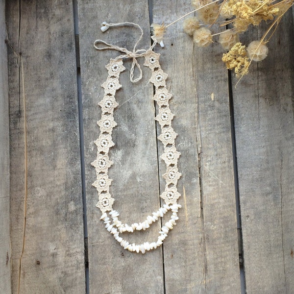 Collier de charme de déclaration perlée, collier naturel beige ivoire, collier de fleurs au crochet Boho, collier de bavoir en dentelle Oya, bijoux au crochet, cadeau pour femmes