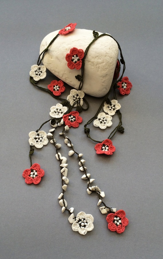 Boho Floral Crochet Necklace, Beaded Lariat Jewelry, Bohemian Flower Necklace