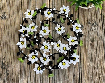 Crochet Daisy Lariat: Beaded Chamomile Flower Belt, Boho Bridal Head Decoration