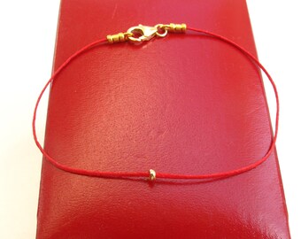 Pulsera de cábala con hilo rojo y cuentas de oro de 14 k