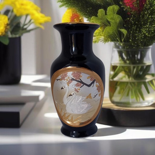 Small Black and Gold Vase - The art of Chokin Japanese Vase