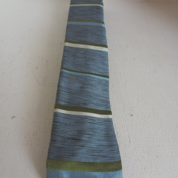 Vintage Mens retro 1950s skinny silk blend stripe necktie