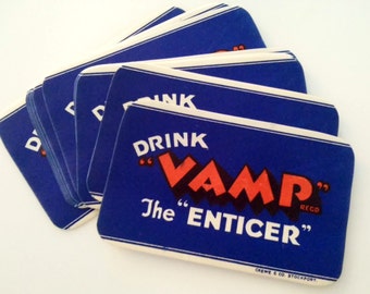 LABELS VAMPIER DRANKJES - Vintage jaren 1930 "Vamp The Enticer"-labels, vintage Halloween-flesdecor, apotheeketiket, wijnetiket, feestgunst