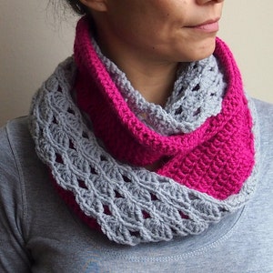 Crochet PATTERN block Infinity scarf   woman  loop scarf  pattern  lace block scarf circle scarf pattern, DIY