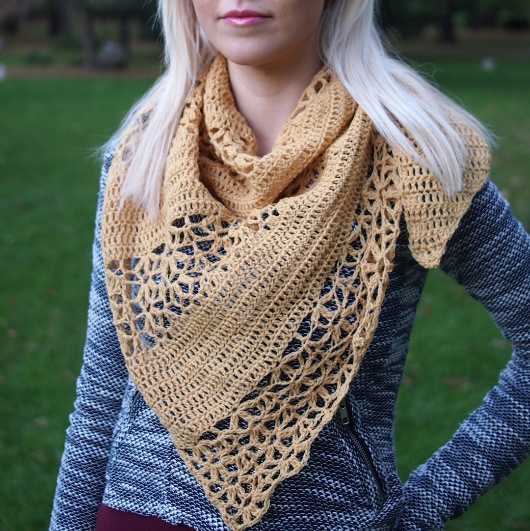 womens crochet shawl