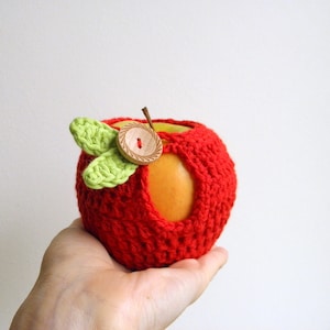 Crochet PATTERN, Apple cozy, lunch bag, teacher's gift, DIY photo tutorial ,  Instant download