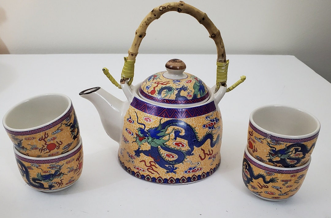 Japanese Tea Set Texture Traditional Textured Japanese Tea Set Teapot With Screen and Top and 4 ...
