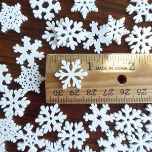 25 SMALL Snowflake WHITE Wood Christmas Ornament Supplies DIY Wooden  Christmas Crafts to Paint On 1 Inch Snowflakes 