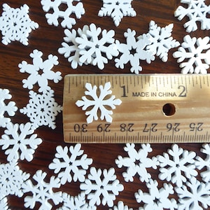 25 SMALL Snowflake WHITE Wood Christmas Ornament Supplies DIY Wooden  Christmas Crafts to Paint On 1 Inch Snowflakes 