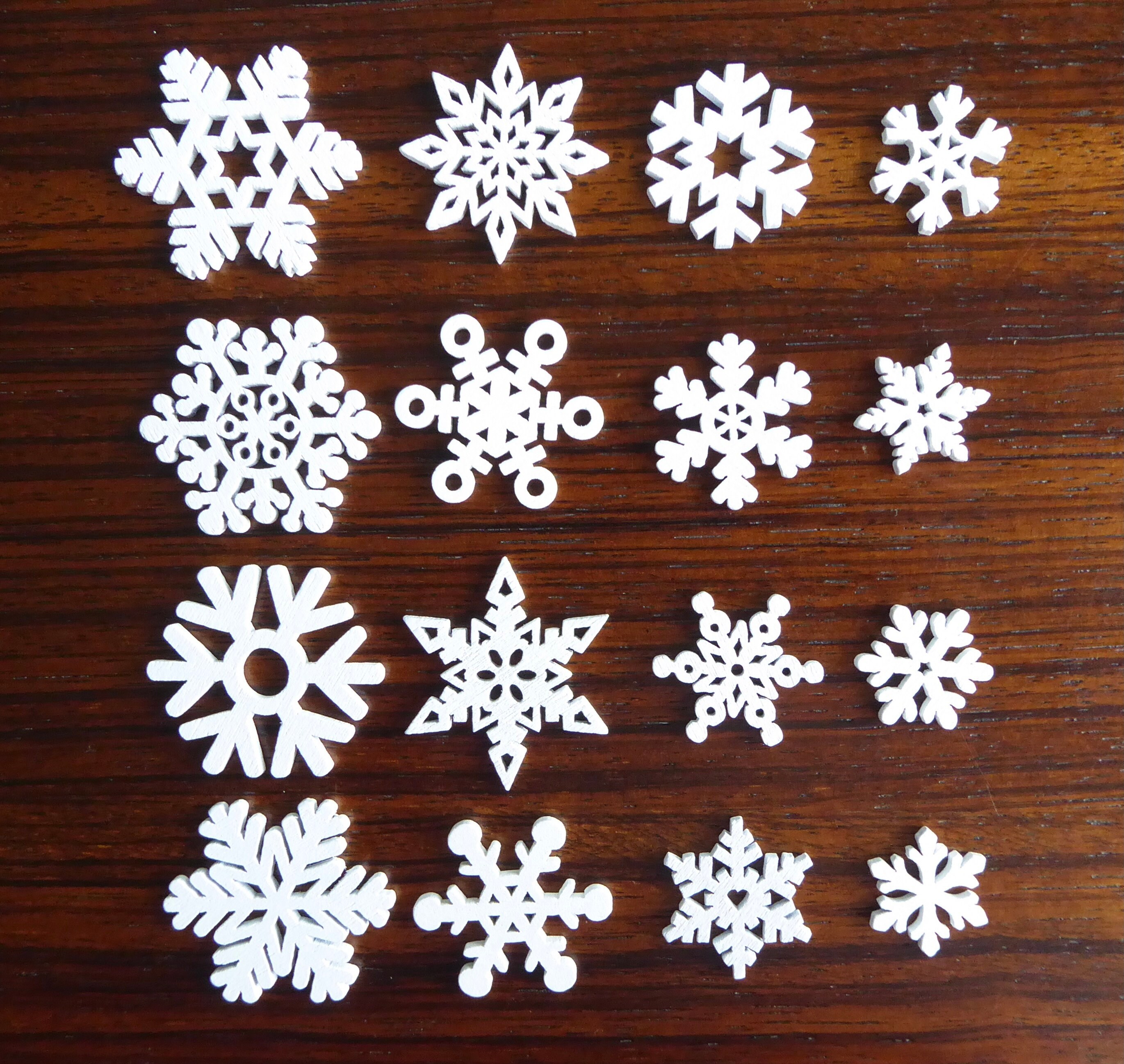 Set of 40 Mixed Pattern WHITE Wood Snowflakes From 20 to 35mm - Etsy