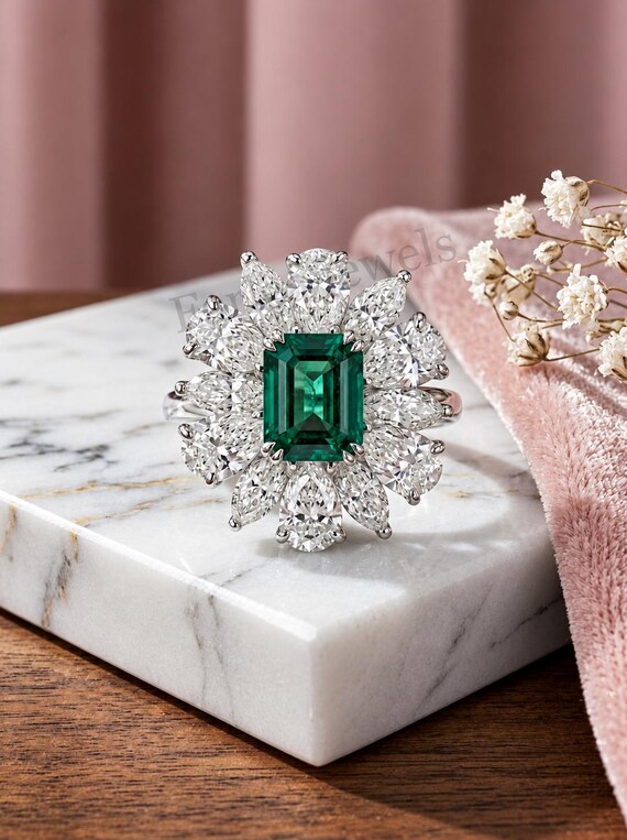 Bespoke Emerald Cocktail Ring, Huge Floral Sunburst Halo Statement Ring, White Gold Emerald Ring, Luxury Anniversary Jewelry Gift for Wife.