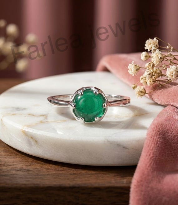 Vintage Emerald Cabochon Ring, Crown Setting, Sterling Silver, Promise Ring Gift