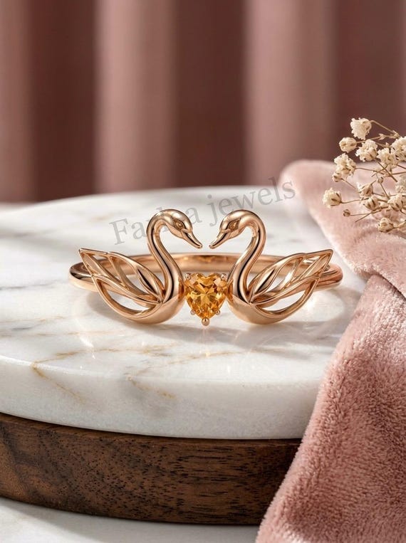 Antique Pearl Ring, Modern Circle Ring, Minimalist Pearl Statement Ring, Dainty Gold Ring, Anniversary Wedding Gift for Her.