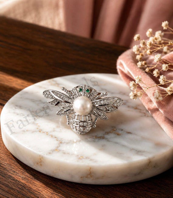 Pearl Bee Ring, 7mm Pearl Cabochon, Emerald Eyes, Crystal Wings, Nature Jewelry