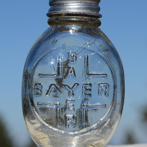 Tiny oval BAYER ASPIRIN antique bottle - true Antique w/ Bayer in cross - HEROIN - 1st bottle used by Bayer
