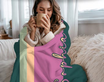 Manta personalizada con bloques de color, rosa, sorbete y verde. Manta de forro polar sherpa o de terciopelo con nombre personalizado.
