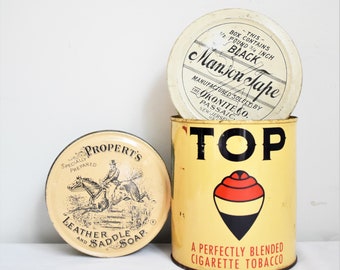 Set med vintageburkar i neutrala färger, topptobaksburk, Propert's läder- och sadeltvål, friktionstejp i Mason-stil, vintageburkar i brunt