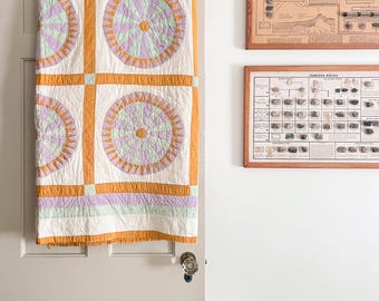 Antieke quilt, tandwielquilt, paars, groen, cheddaroranje quilt, vintage kleurrijke quilt, handgemaakte quilt, 87" x 71"