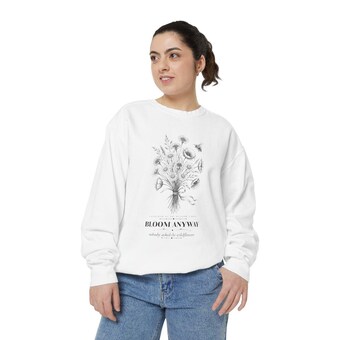 Cottagecore Wildflower Bouquet Sweatshirt photo 4