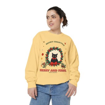 Merry and Feral Black Cat Wreath Sweatshirt photo 5