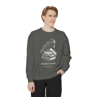 Dark Academia Raven Sweatshirt photo 4