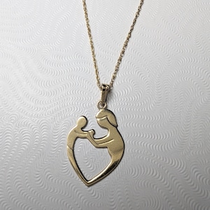 14 Karat Solid Gold Vintage/ Estate Piece Pendant Necklace