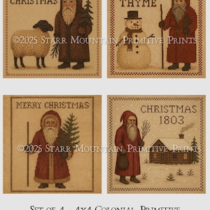 Op de afbeelding: Set van vier 4x4 koloniale primitieve kerstprintables. Elk bevat een kerstmanfiguur met een kerstthema. De prints bevatten tekst zoals "Merry Christmas" en "Christmas Thyme". De prints zijn in kruissteekstijl.