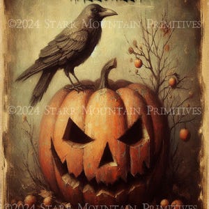 Puede incluir: Una imagen de Halloween de estilo vintage que presenta una calabaza tallada con una sonrisa amenazante y un cuervo negro posado en la parte superior. El fondo es un lienzo texturizado y descolorido con las palabras "HALLOWEEN" y "©2024 STARR MOUNTAIN PRIMITIVES" impresas en negro.