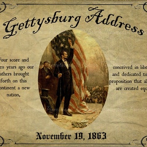 Op de afbeelding: Een vintage-stijl illustratie van Abraham Lincoln die de Gettysburg Address houdt. De afbeelding toont een portret van Lincoln die voor een menigte staat, met de tekst "Gettysburg Address" en "November 19, 1863" boven en onder in de afbeelding.