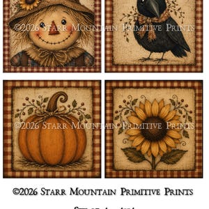 Puede incluir: Un conjunto de cuatro impresiones cuadradas con ilustraciones de un espantapájaros, un cuervo negro, una calabaza y un girasol, cada una enmarcada por un borde de cuadros rojos y blancos. El texto 2026 STARR MOUNTAIN PRIMITIVE PRINTS es visible.