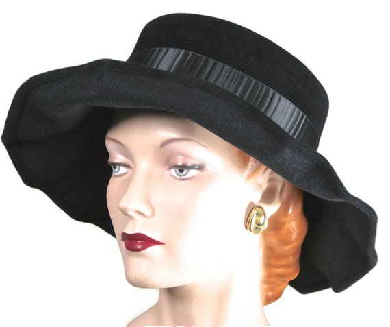 Items similar to WIDE BRIM Women's Black Winter Hat, Black Medium Brim ...