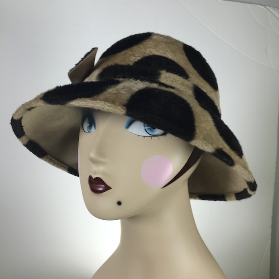 Vintage Women's Felt Hat, Vintage Cloche Leopard P