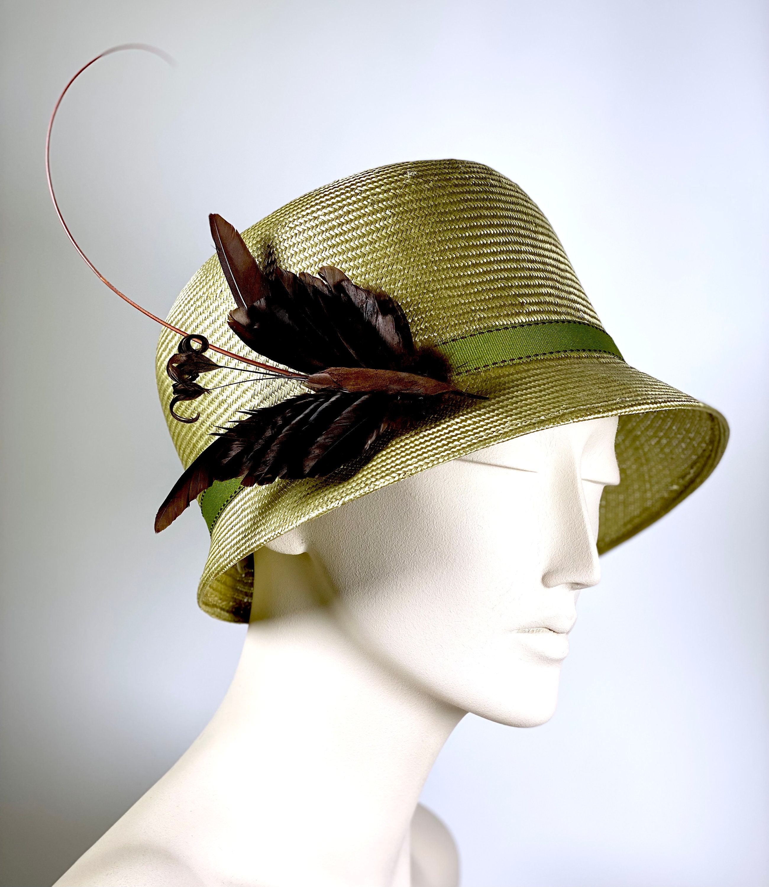 Beautiful Louise Green Straw Hat Vintage Two Tone Brimmed 