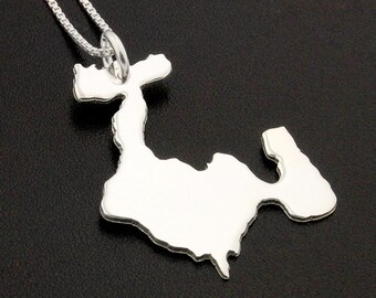 Freese island Maine necklace sterling silver necklace comes with box style chain