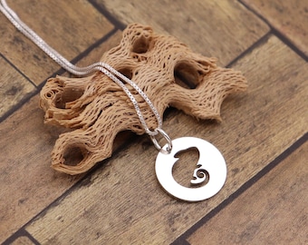 Sterling Silver Chameleon Necklace, Round Animal Pendant, Minimal Nature Jewelry Gift for Her